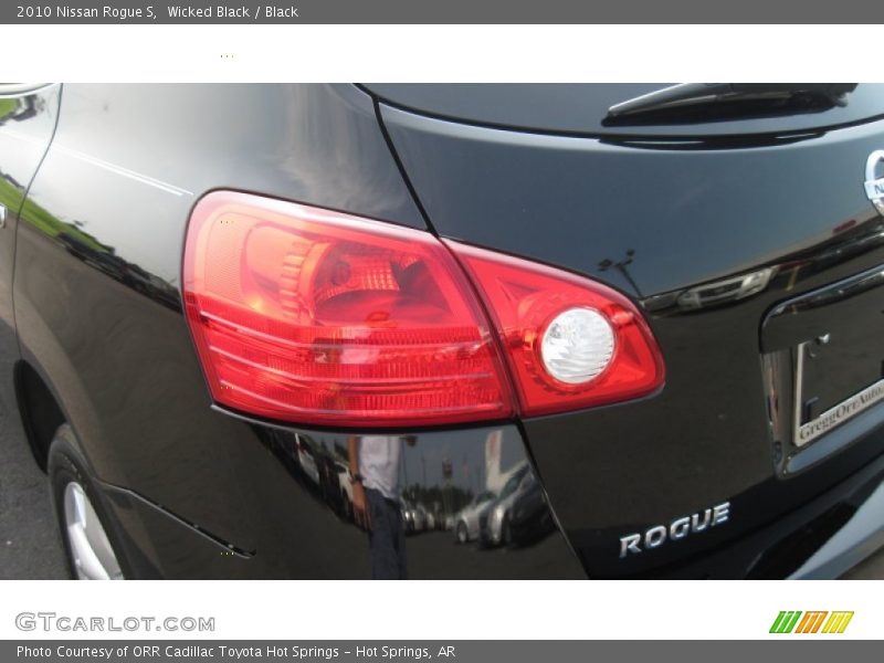 Wicked Black / Black 2010 Nissan Rogue S