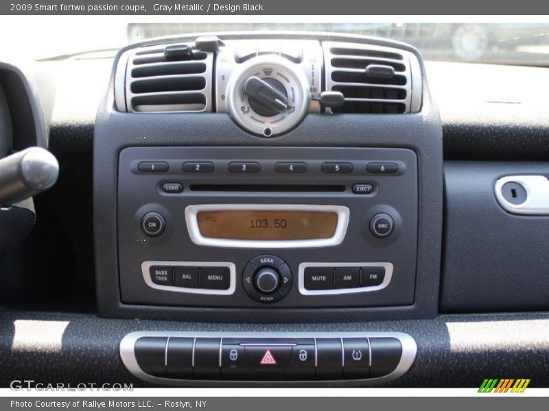 Gray Metallic / Design Black 2009 Smart fortwo passion coupe