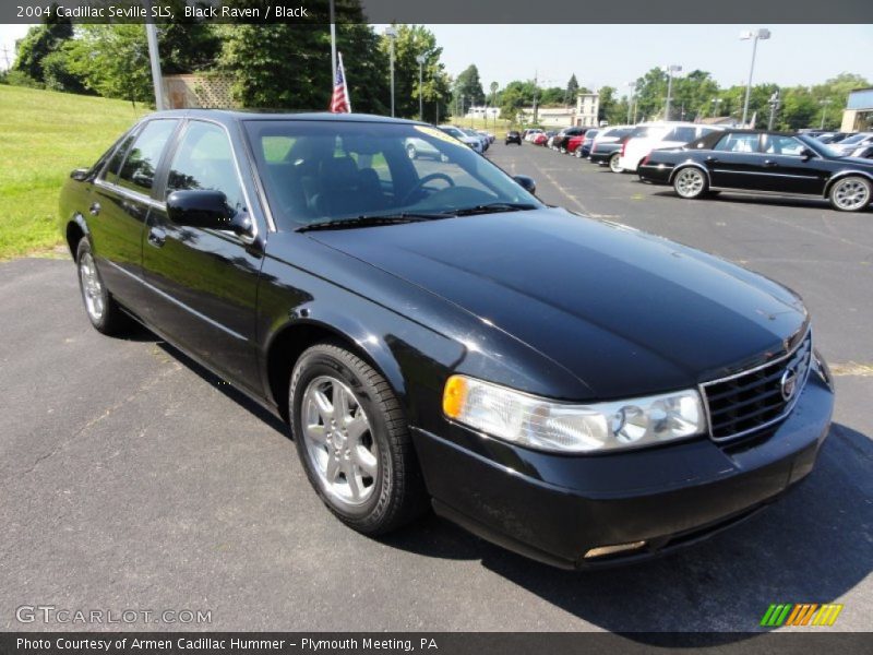 Front 3/4 View of 2004 Seville SLS