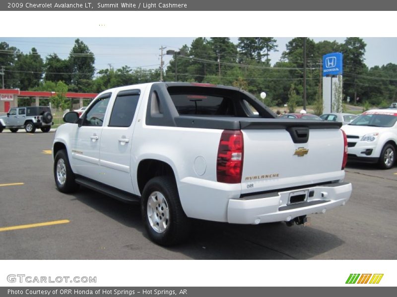 Summit White / Light Cashmere 2009 Chevrolet Avalanche LT