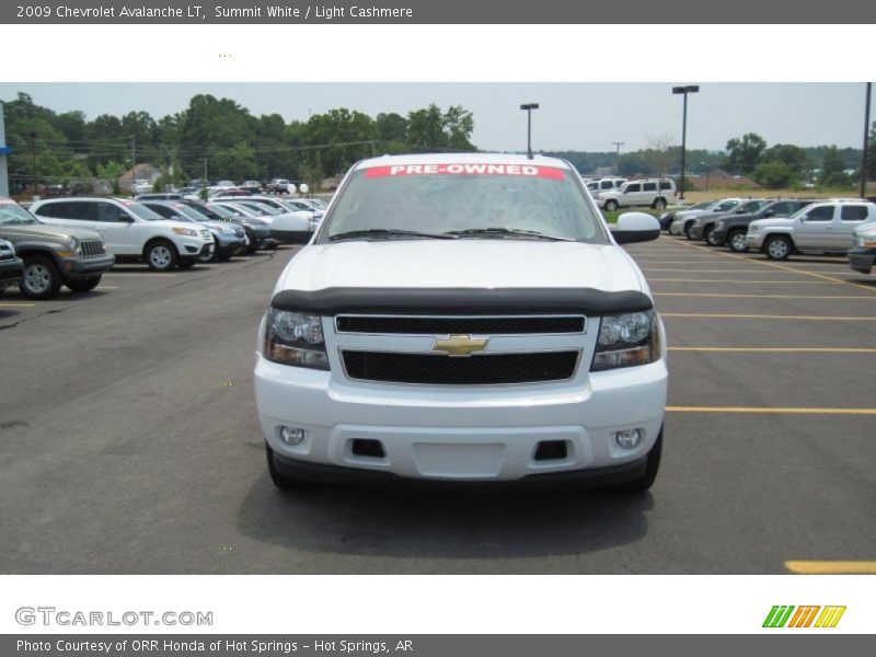Summit White / Light Cashmere 2009 Chevrolet Avalanche LT