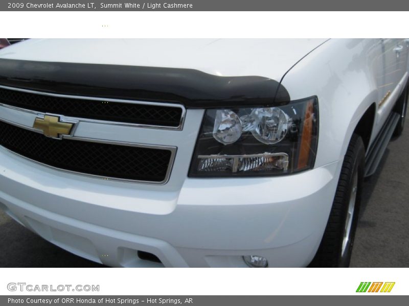 Summit White / Light Cashmere 2009 Chevrolet Avalanche LT