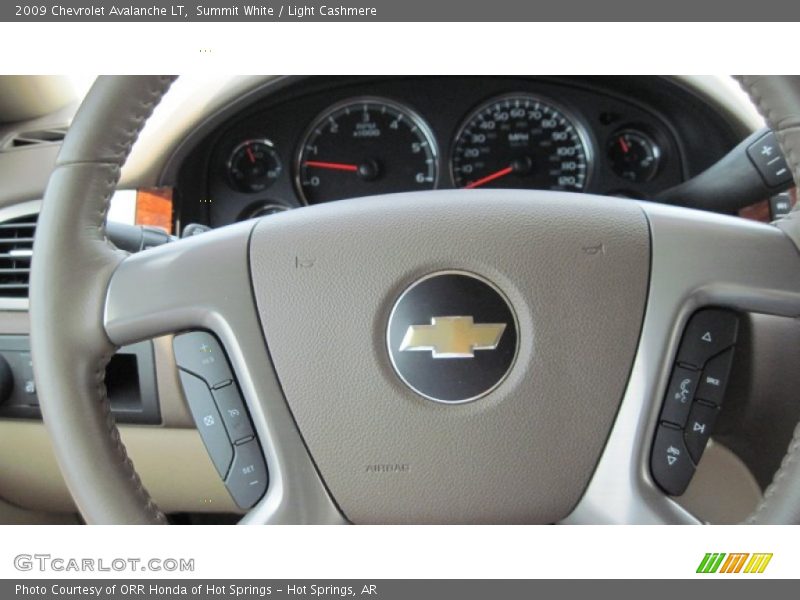 Summit White / Light Cashmere 2009 Chevrolet Avalanche LT