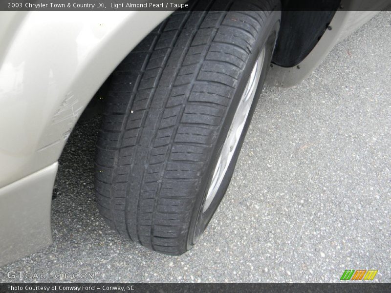 Light Almond Pearl / Taupe 2003 Chrysler Town & Country LXi