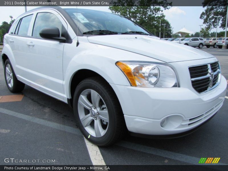 Bright White / Dark Slate Gray 2011 Dodge Caliber Mainstreet