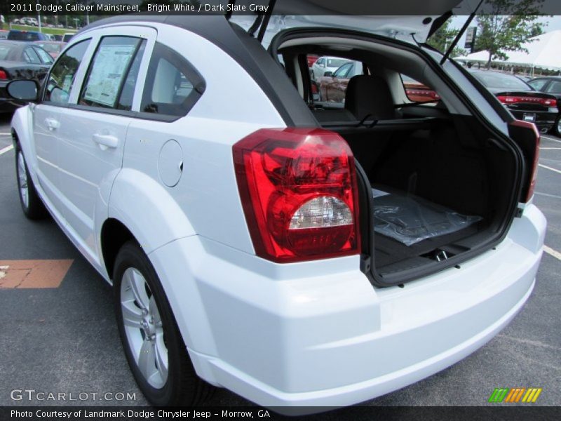 Bright White / Dark Slate Gray 2011 Dodge Caliber Mainstreet
