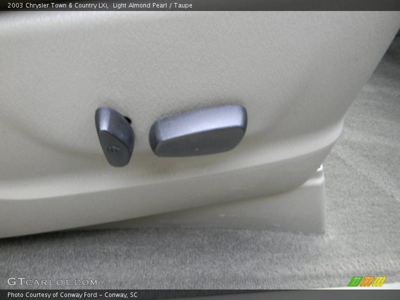 Light Almond Pearl / Taupe 2003 Chrysler Town & Country LXi