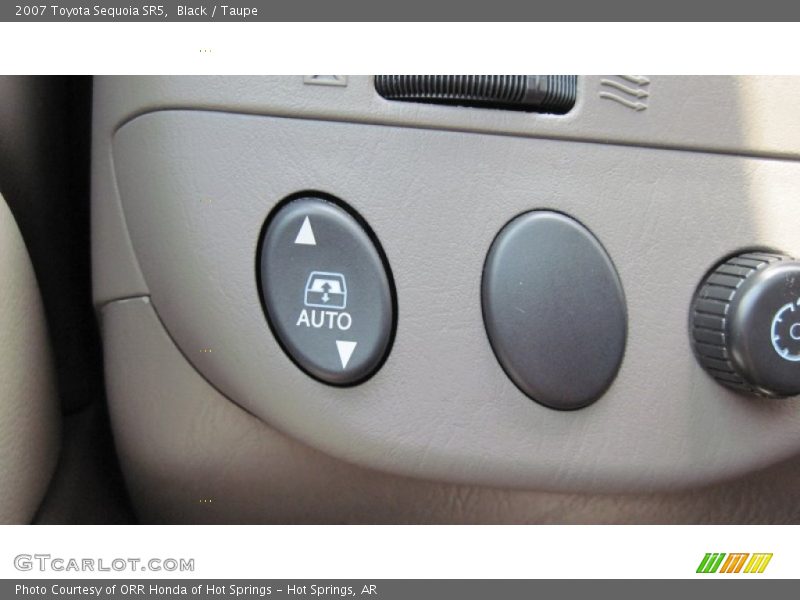 Black / Taupe 2007 Toyota Sequoia SR5