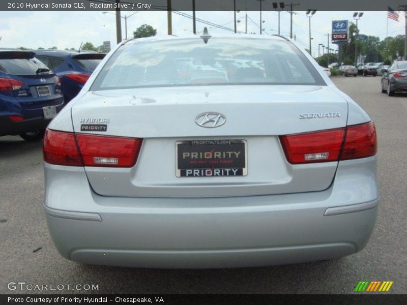 Radiant Silver / Gray 2010 Hyundai Sonata GLS