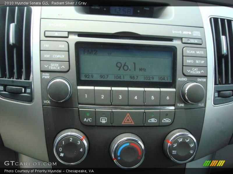 Radiant Silver / Gray 2010 Hyundai Sonata GLS