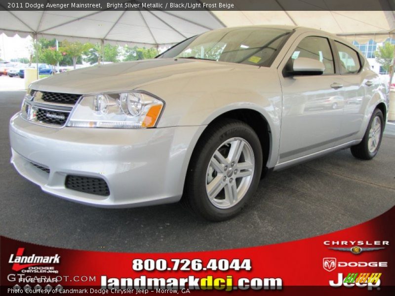 Bright Silver Metallic / Black/Light Frost Beige 2011 Dodge Avenger Mainstreet