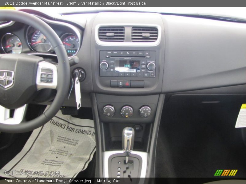 Bright Silver Metallic / Black/Light Frost Beige 2011 Dodge Avenger Mainstreet