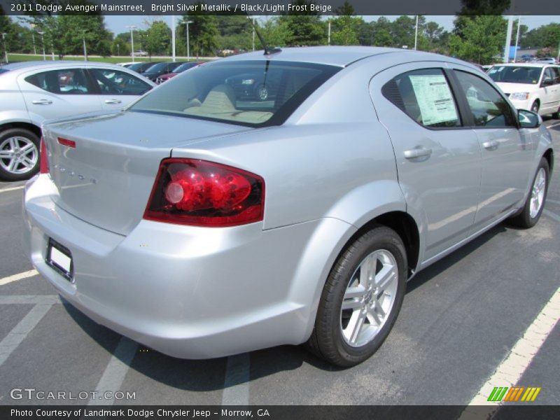 Bright Silver Metallic / Black/Light Frost Beige 2011 Dodge Avenger Mainstreet