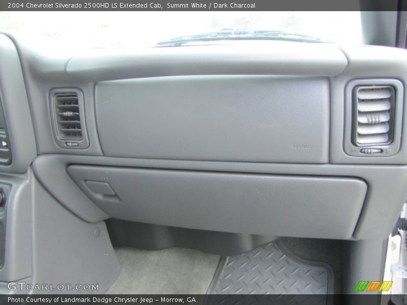 Summit White / Dark Charcoal 2004 Chevrolet Silverado 2500HD LS Extended Cab