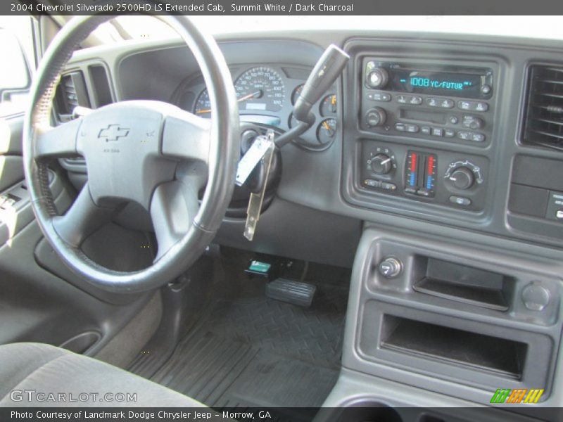 Summit White / Dark Charcoal 2004 Chevrolet Silverado 2500HD LS Extended Cab