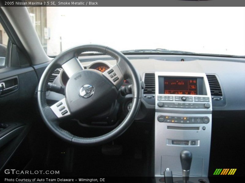 Smoke Metallic / Black 2005 Nissan Maxima 3.5 SE