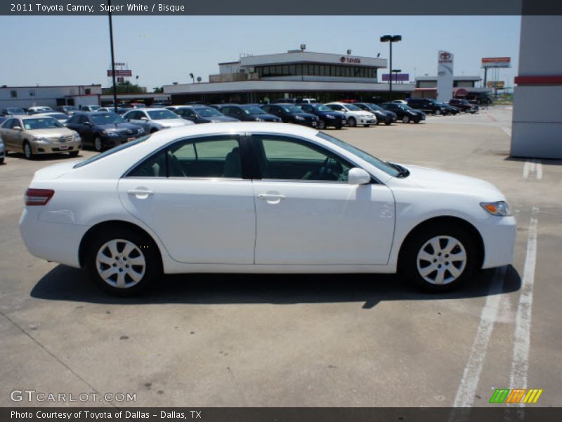 Super White / Bisque 2011 Toyota Camry