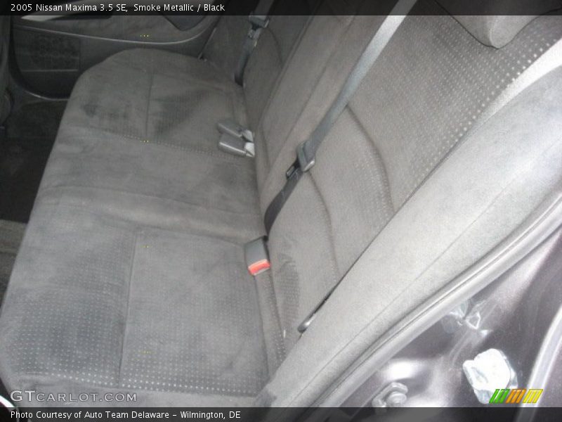 Smoke Metallic / Black 2005 Nissan Maxima 3.5 SE