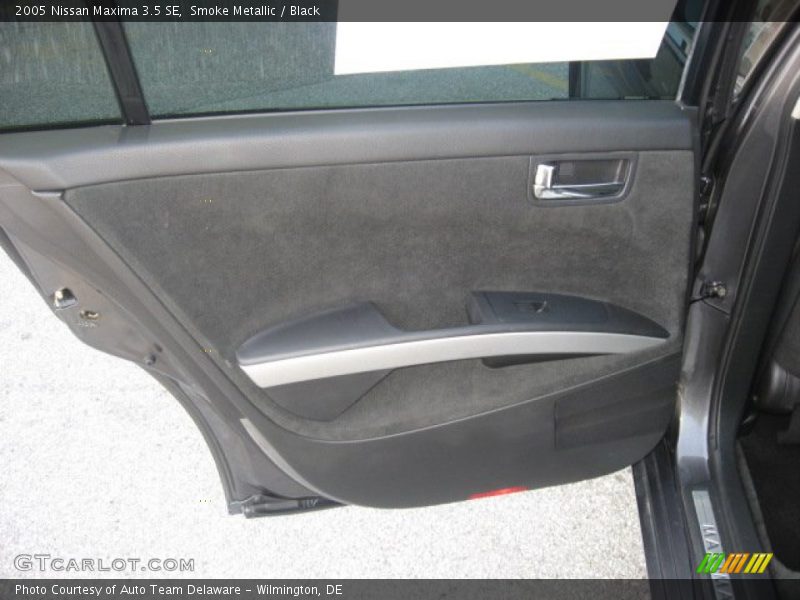 Smoke Metallic / Black 2005 Nissan Maxima 3.5 SE