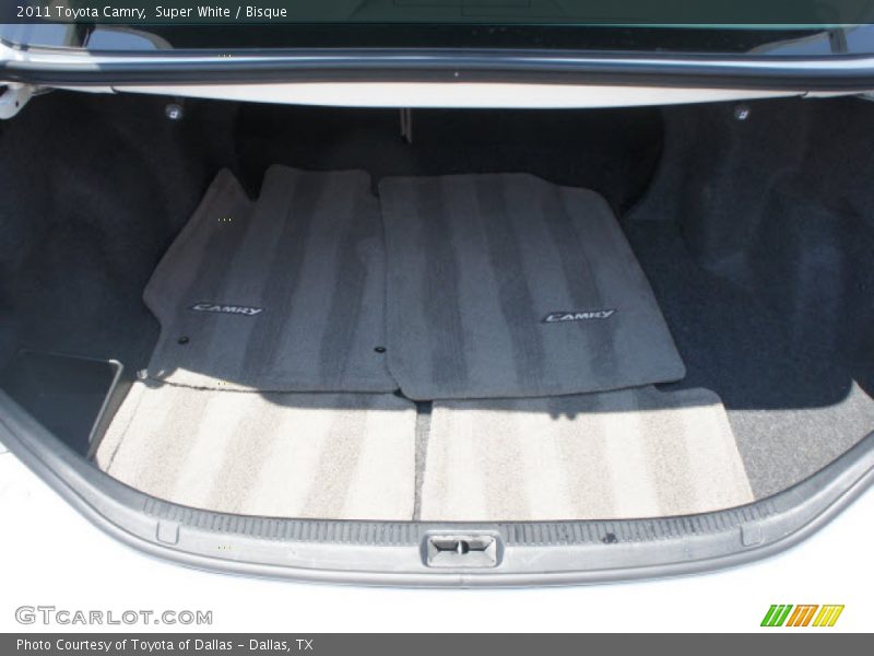 Super White / Bisque 2011 Toyota Camry