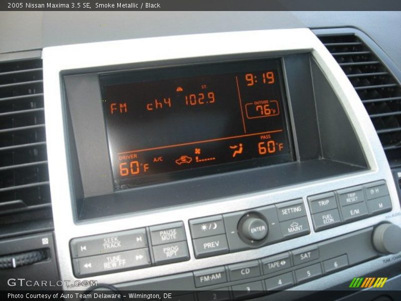 Smoke Metallic / Black 2005 Nissan Maxima 3.5 SE