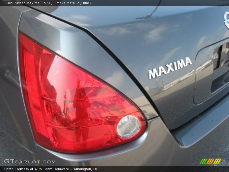 Smoke Metallic / Black 2005 Nissan Maxima 3.5 SE