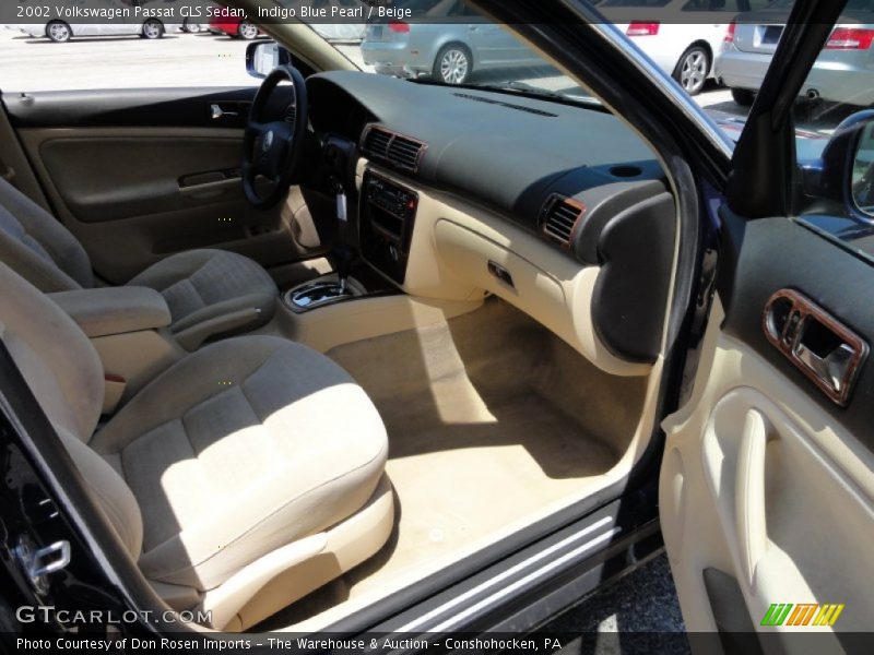 Indigo Blue Pearl / Beige 2002 Volkswagen Passat GLS Sedan