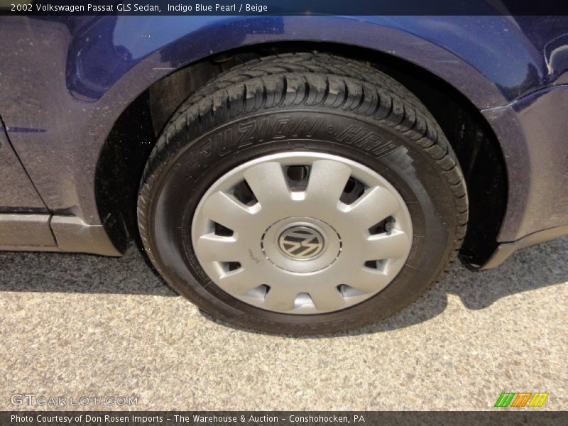 Indigo Blue Pearl / Beige 2002 Volkswagen Passat GLS Sedan