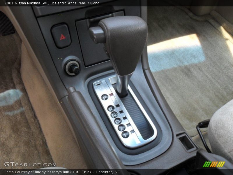 Icelandic White Pearl / Blond 2001 Nissan Maxima GXE