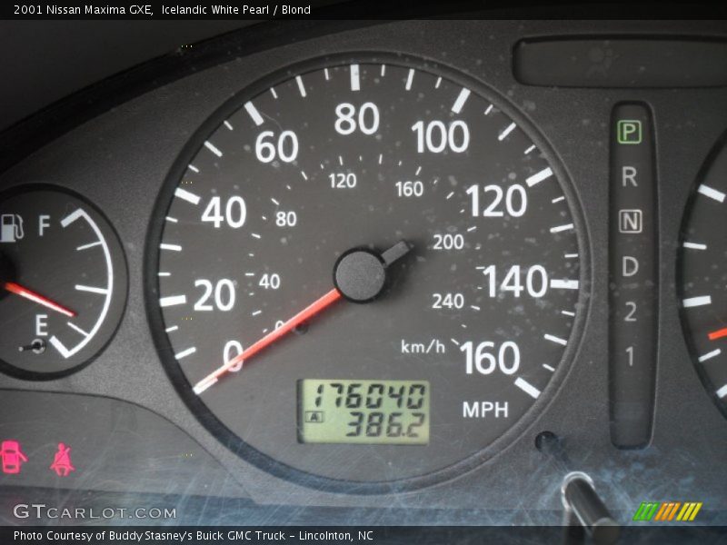 Icelandic White Pearl / Blond 2001 Nissan Maxima GXE