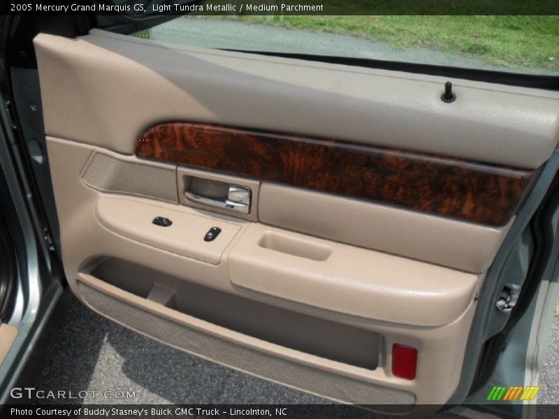 Light Tundra Metallic / Medium Parchment 2005 Mercury Grand Marquis GS