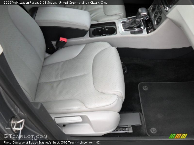United Grey Metallic / Classic Grey 2006 Volkswagen Passat 2.0T Sedan