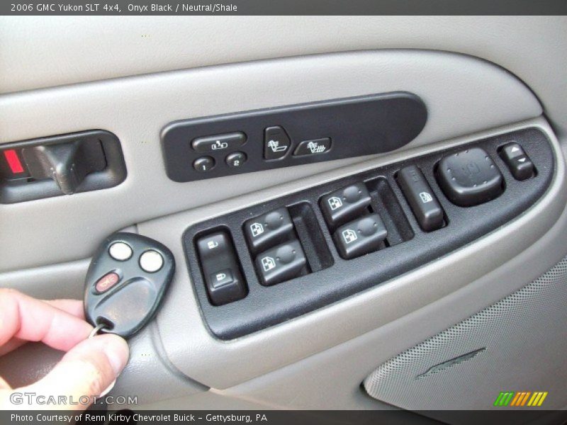 Onyx Black / Neutral/Shale 2006 GMC Yukon SLT 4x4