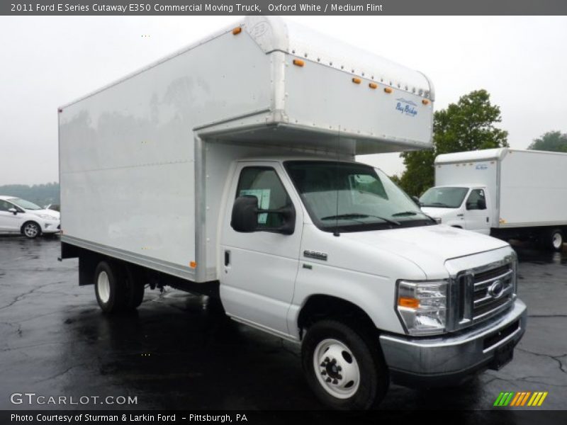 Front 3/4 View of 2011 E Series Cutaway E350 Commercial Moving Truck