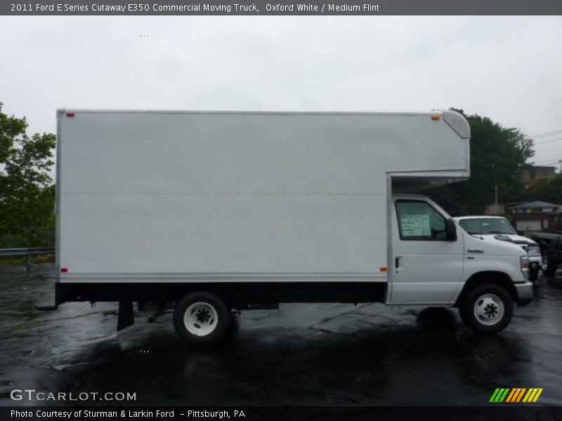 Oxford White / Medium Flint 2011 Ford E Series Cutaway E350 Commercial Moving Truck
