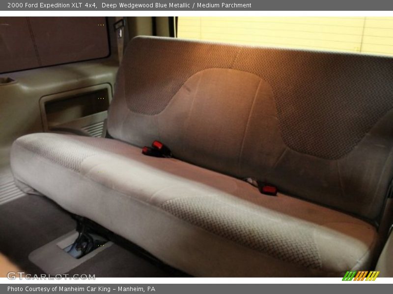 Deep Wedgewood Blue Metallic / Medium Parchment 2000 Ford Expedition XLT 4x4