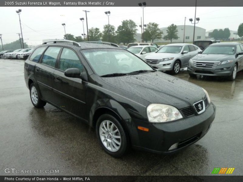 Front 3/4 View of 2005 Forenza LX Wagon