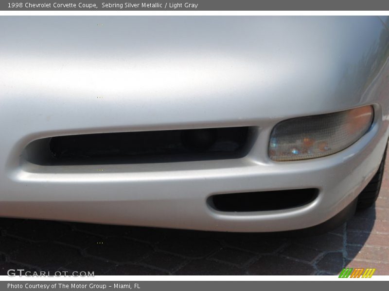 Sebring Silver Metallic / Light Gray 1998 Chevrolet Corvette Coupe