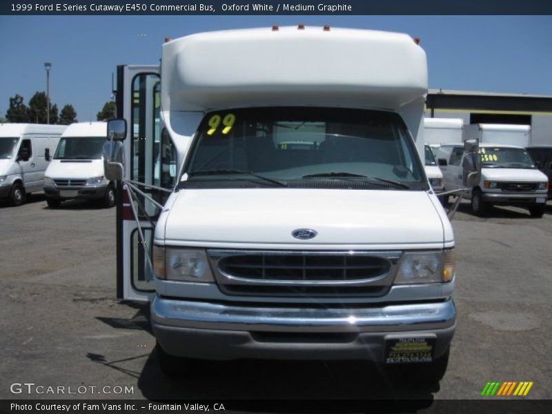 Oxford White / Medium Graphite 1999 Ford E Series Cutaway E450 Commercial Bus