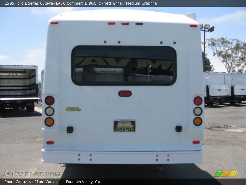 Oxford White / Medium Graphite 1999 Ford E Series Cutaway E450 Commercial Bus