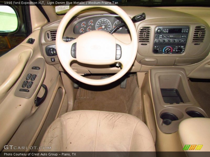 Light Denim Blue Metallic / Medium Prairie Tan 1998 Ford Expedition XLT