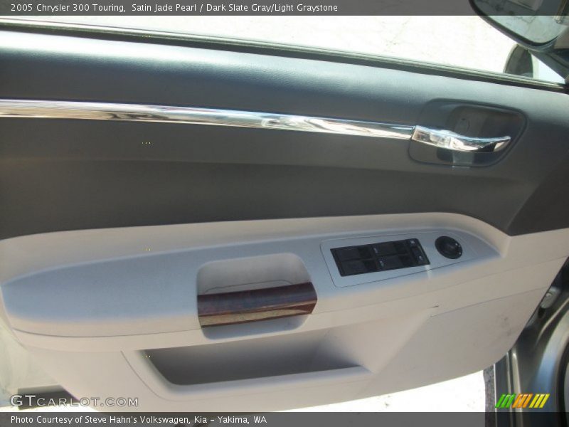 Satin Jade Pearl / Dark Slate Gray/Light Graystone 2005 Chrysler 300 Touring