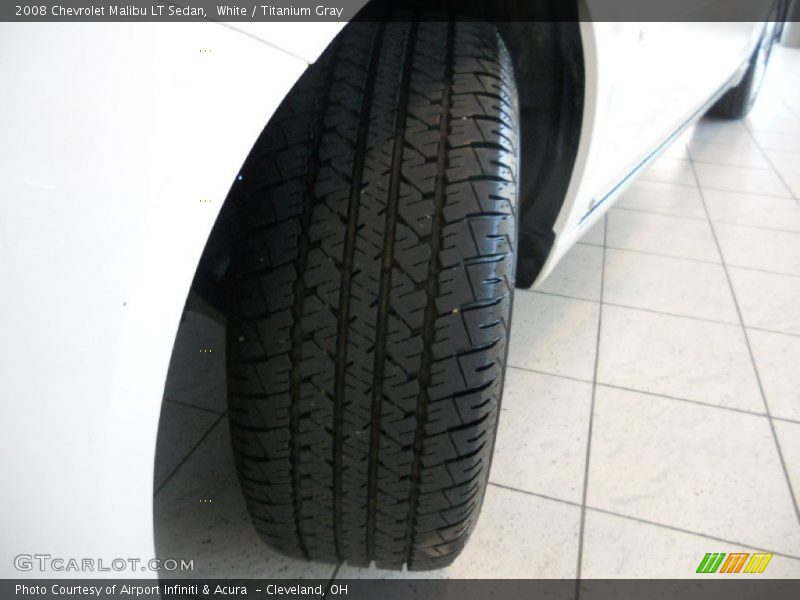 White / Titanium Gray 2008 Chevrolet Malibu LT Sedan
