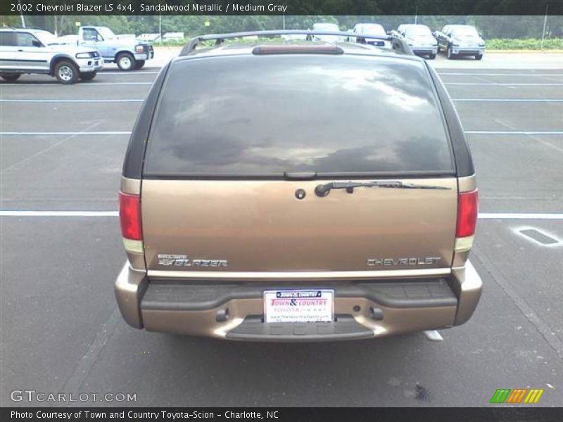 Sandalwood Metallic / Medium Gray 2002 Chevrolet Blazer LS 4x4