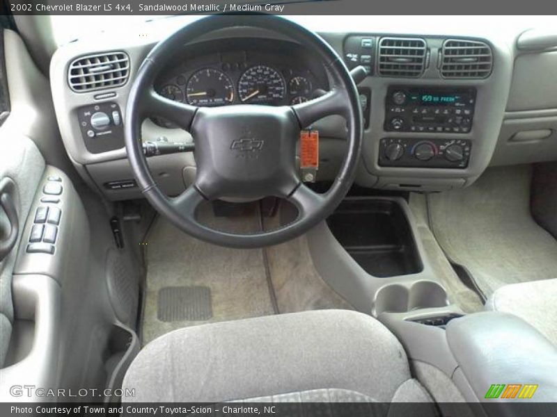 Sandalwood Metallic / Medium Gray 2002 Chevrolet Blazer LS 4x4