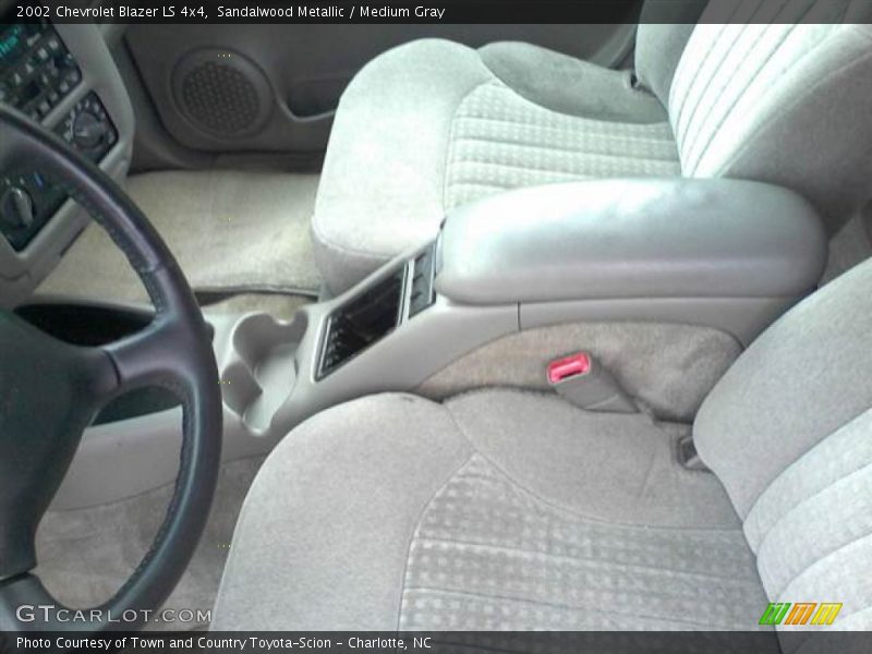 Sandalwood Metallic / Medium Gray 2002 Chevrolet Blazer LS 4x4