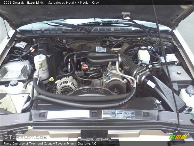 Sandalwood Metallic / Medium Gray 2002 Chevrolet Blazer LS 4x4