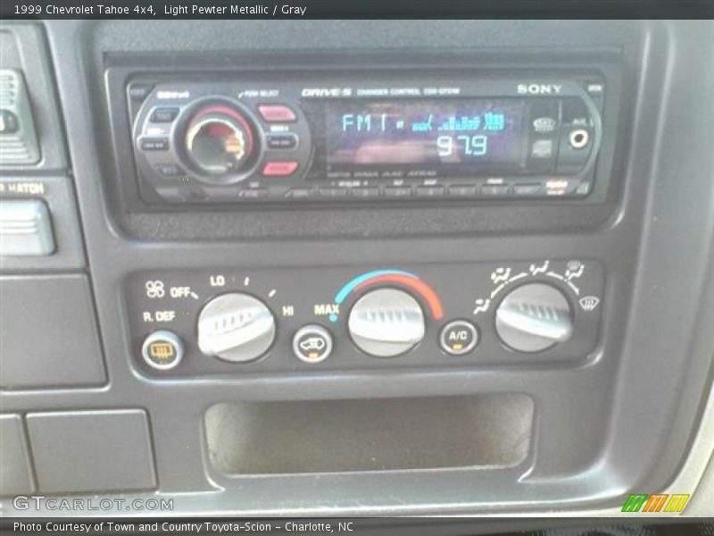 Light Pewter Metallic / Gray 1999 Chevrolet Tahoe 4x4