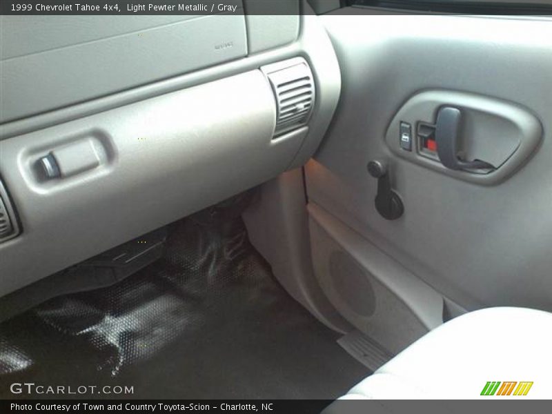 Light Pewter Metallic / Gray 1999 Chevrolet Tahoe 4x4