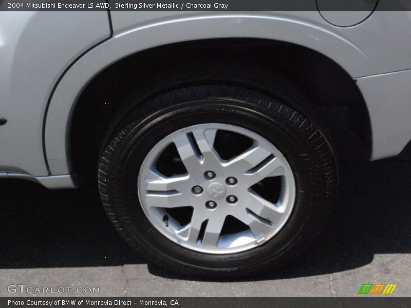 Sterling Silver Metallic / Charcoal Gray 2004 Mitsubishi Endeavor LS AWD